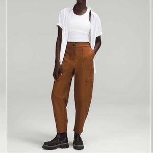 Lululemon Light Utilitech Cargo Pocket High-Rise Pant